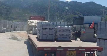 广安 芝麻白仿形路沿石，直形路沿石