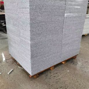 广安 芝麻白火烧面1.8厚300*600地铺石，尺寸标准，厚薄均匀