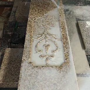 广安 黄金麻花岗岩异形加工雕刻栏杆大柱