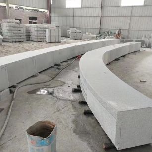 广安芝麻白花岗岩石板材 园林光面弧形坐凳