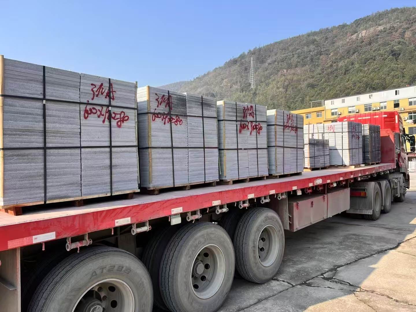 广安 芝麻灰地铺石出货日常