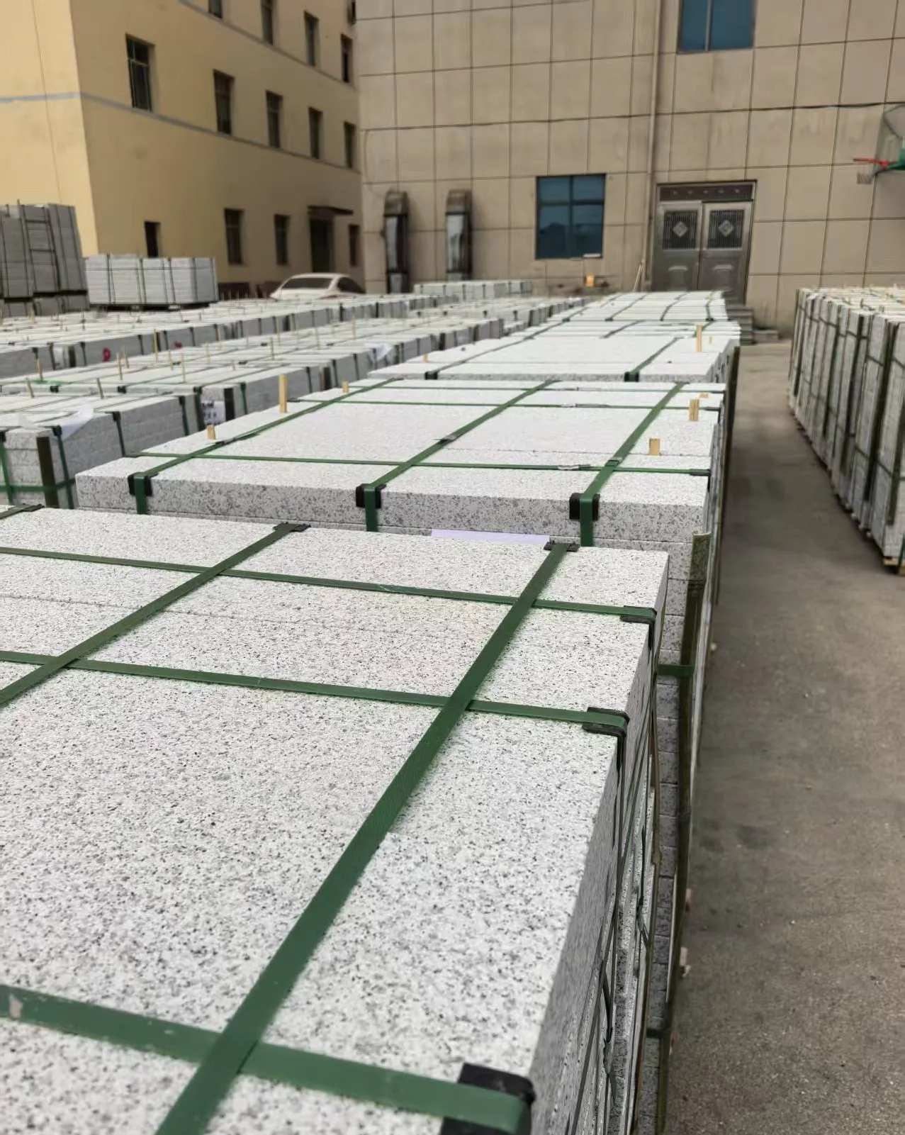 广安 白麻花岗岩5.0公分荔枝面地铺石