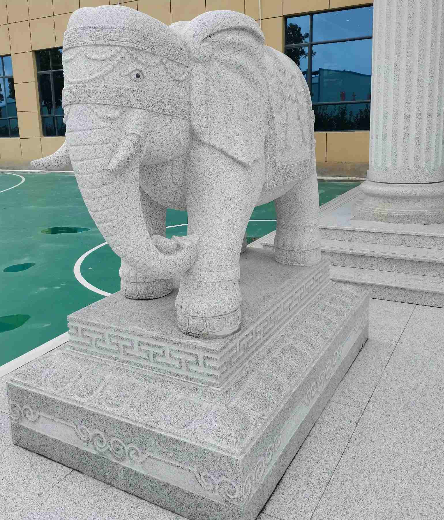 广安 白麻花岗岩动物异形石雕-大象