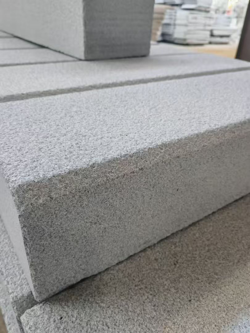 广安 芝麻灰荔枝面路沿石