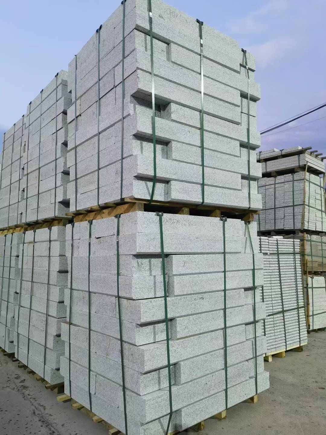 广安 芝麻白花岗岩路沿石，路缘石，路肩石，道牙，立缘石，马路牙子，街沿石，侧石等