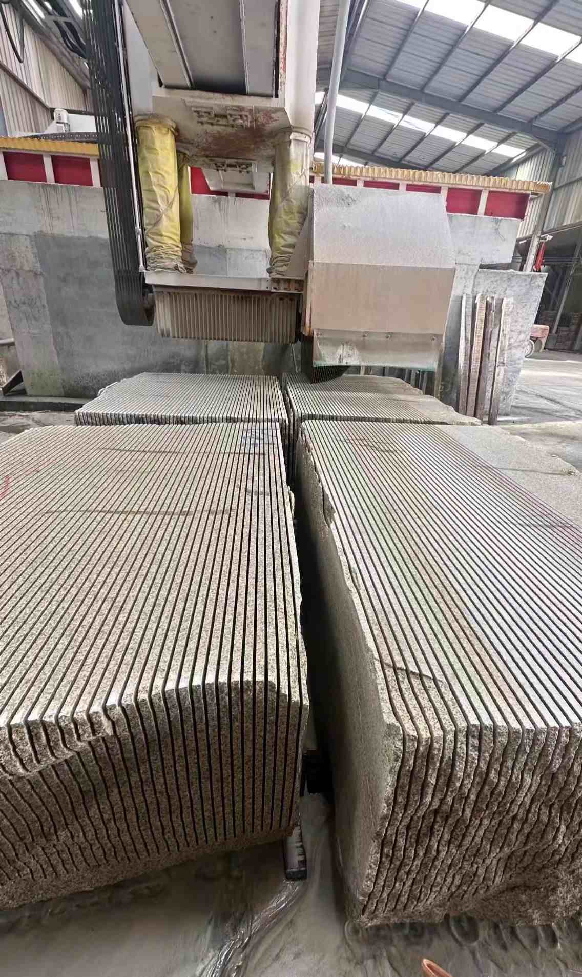 广安 车间生产日常，黄金麻白麻花岗岩