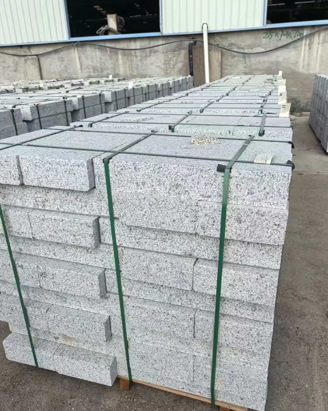 广安 白麻花岗岩路沿石，弧形路沿石，道牙石，马路牙子，界石，路缘石，平沿石，直岩石，平缘石等